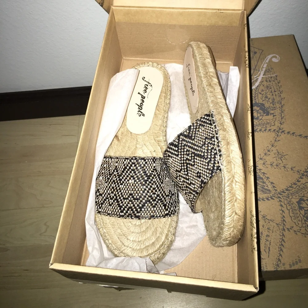 Black & Cream Woven Espadrille Slide - Women